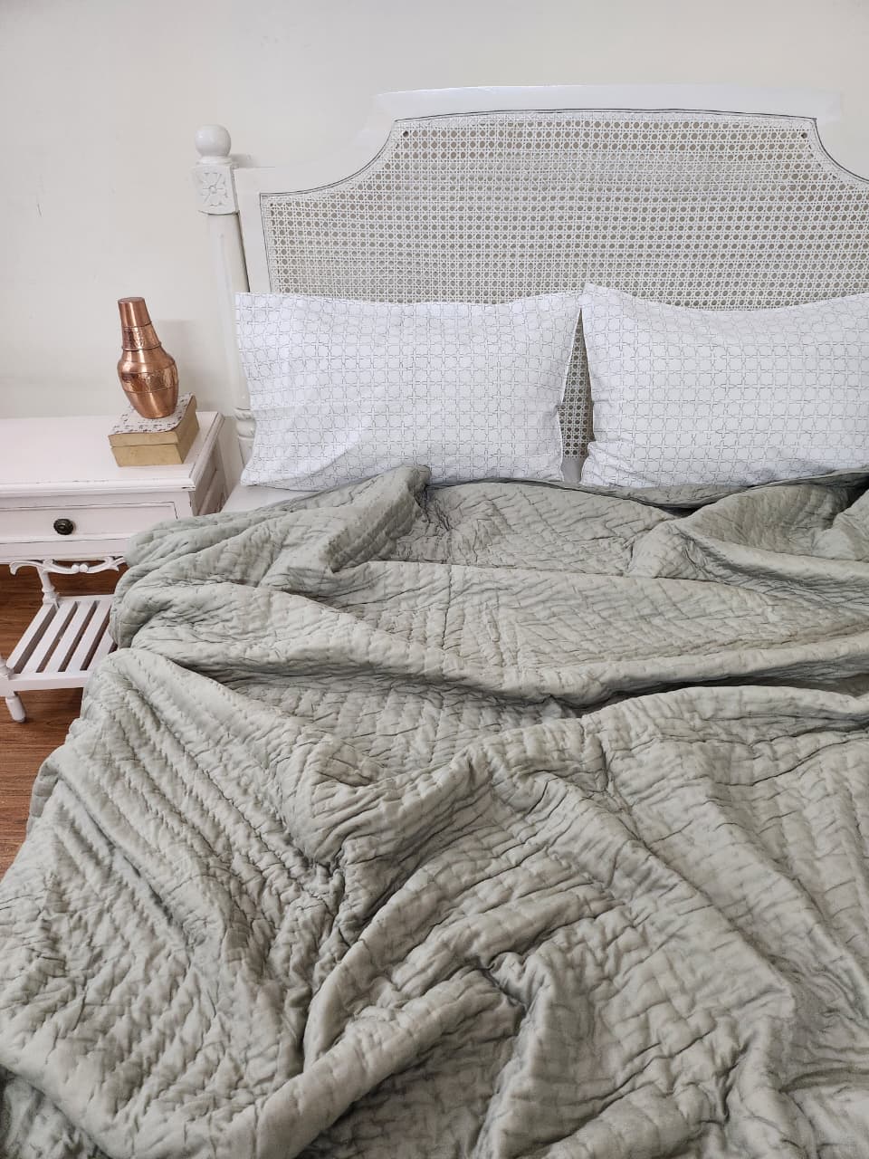 Harmony - Solid Cotton Quilt