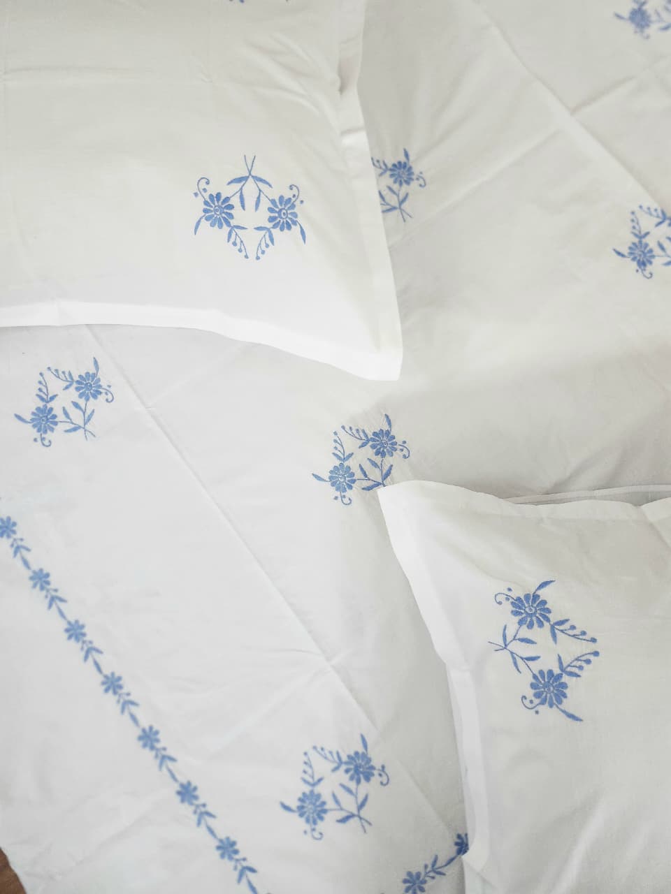 Brittany - Embroidered Bedsheet Set