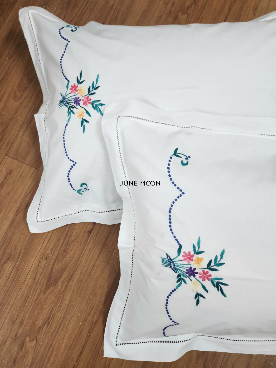 Bella - Set Of 2 Embroidered Pillow Cases
