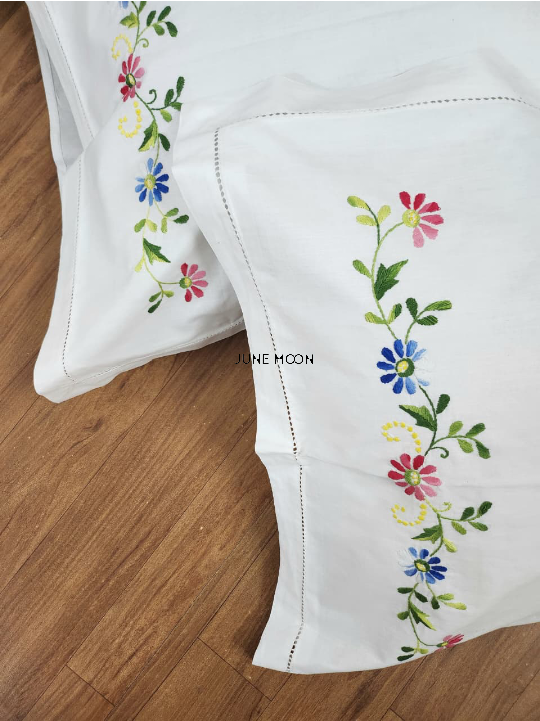 Bella - Set Of 2 Embroidered Pillow Cases