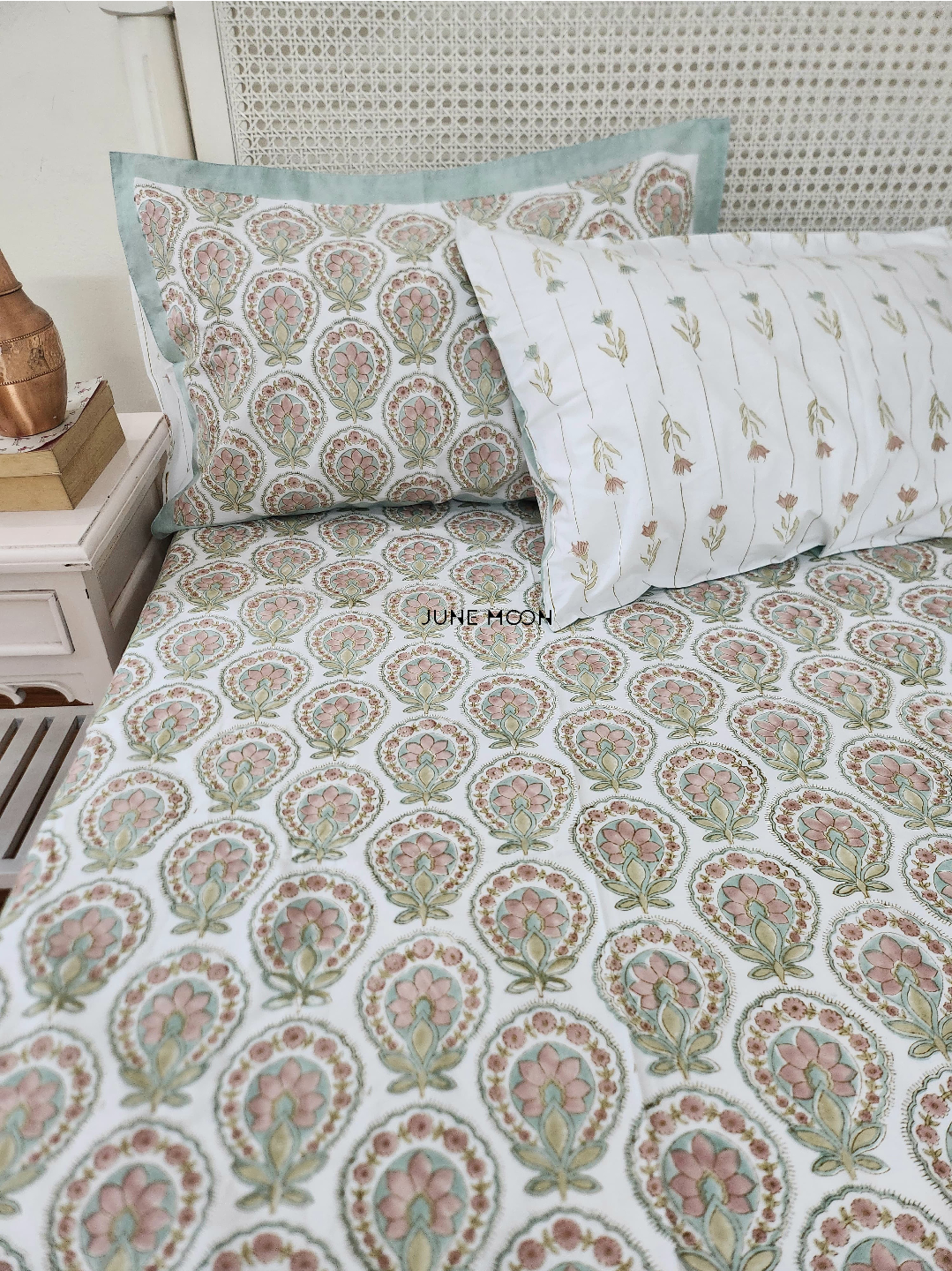 Summer House - Set of Quilt & Bedsheet
