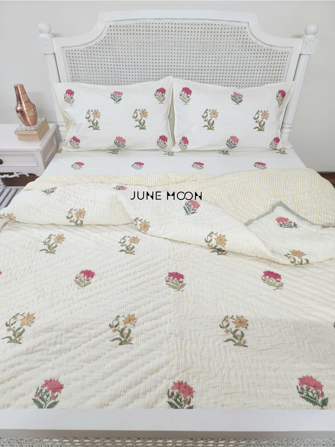 Honey Brook - Set of Quilt & Bedsheet