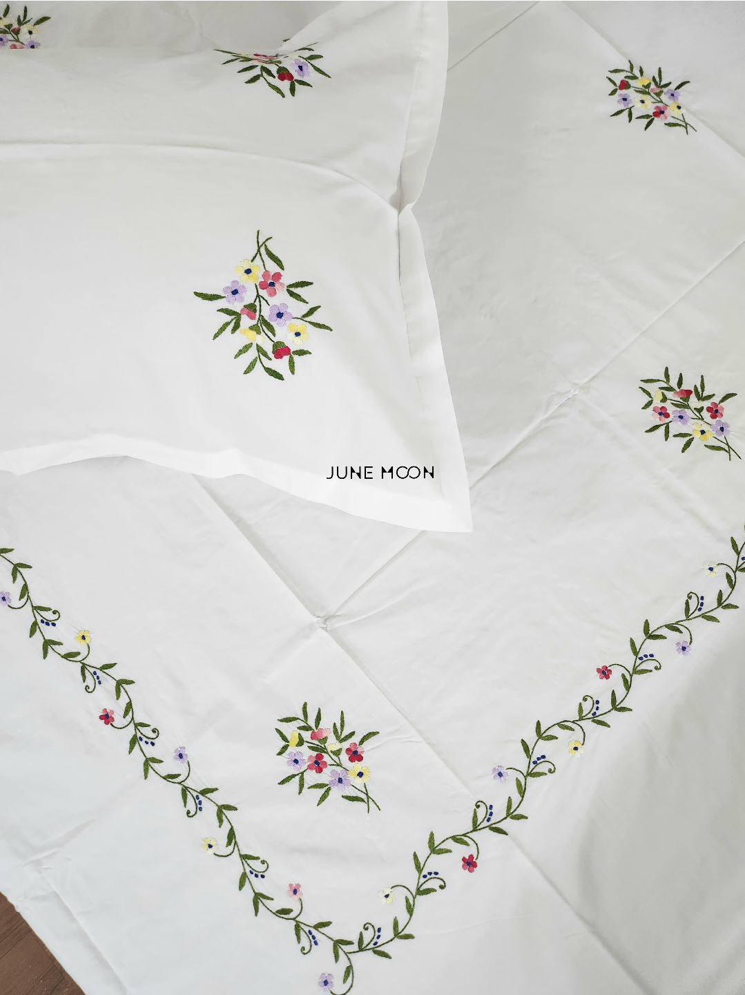 Athena - Embroidered Bedsheet Set