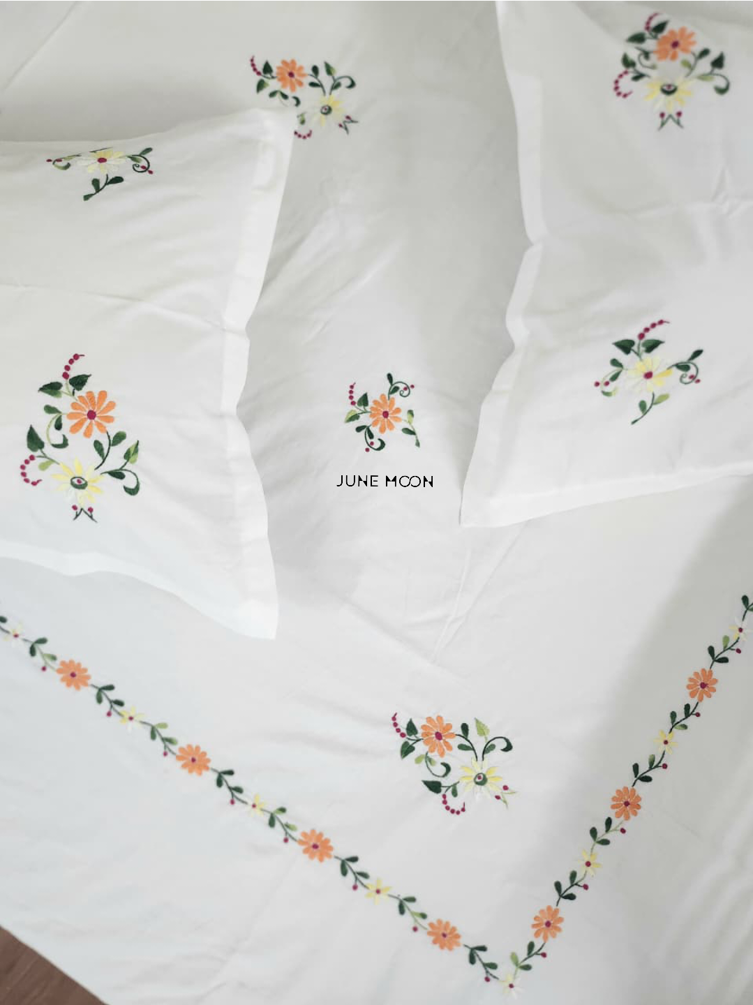 Magnolia - Embroidered Bedsheet Set
