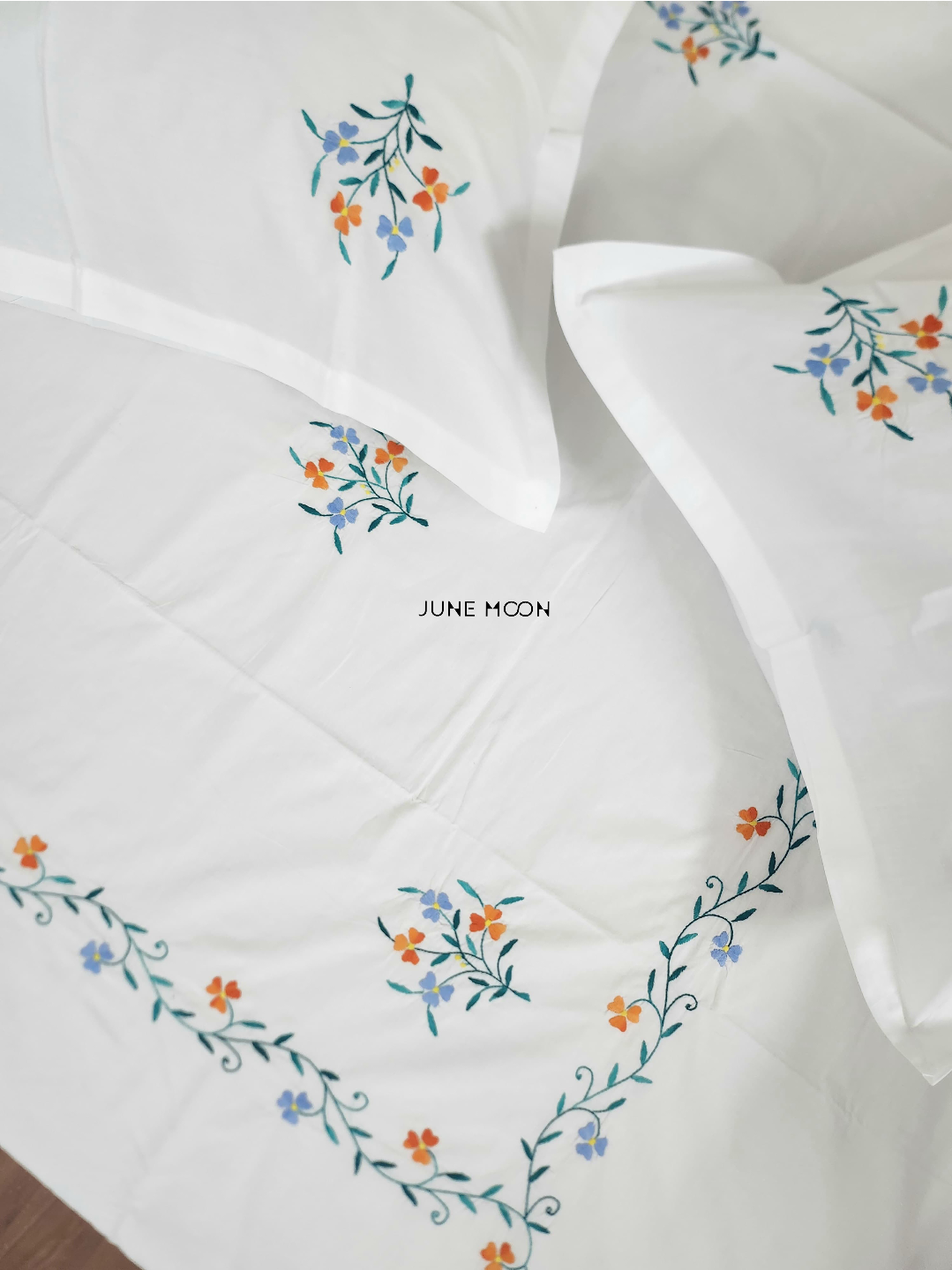 Daffodil - Embroidered Bedsheet Set