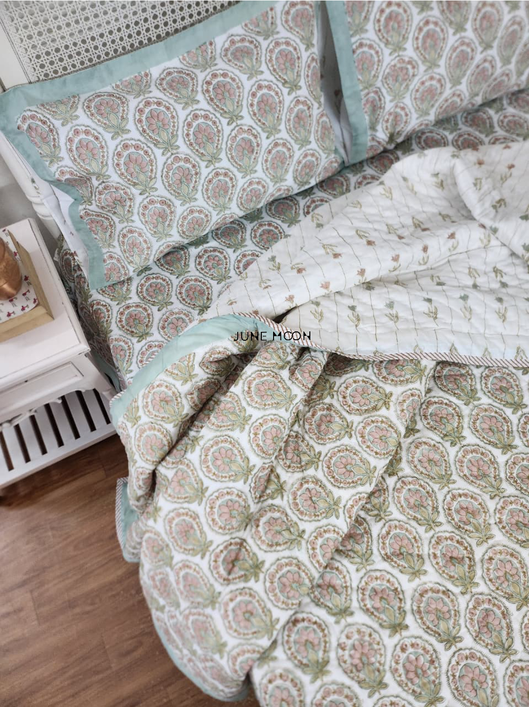 Summer House - Set of Quilt & Bedsheet