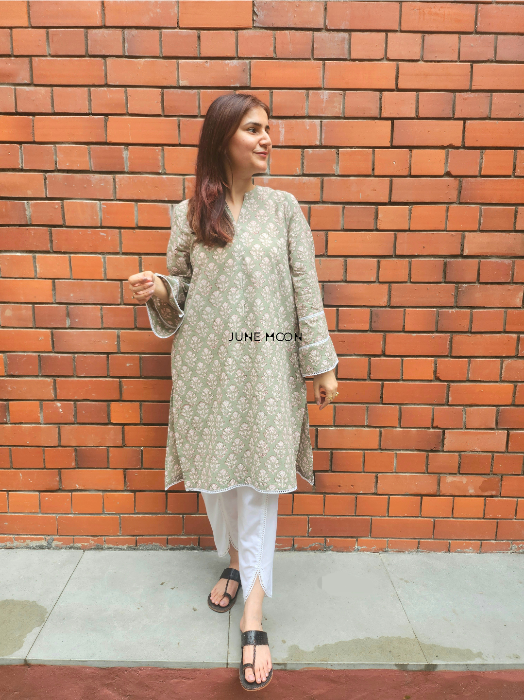 Parizaad Set - Kurta & Pants