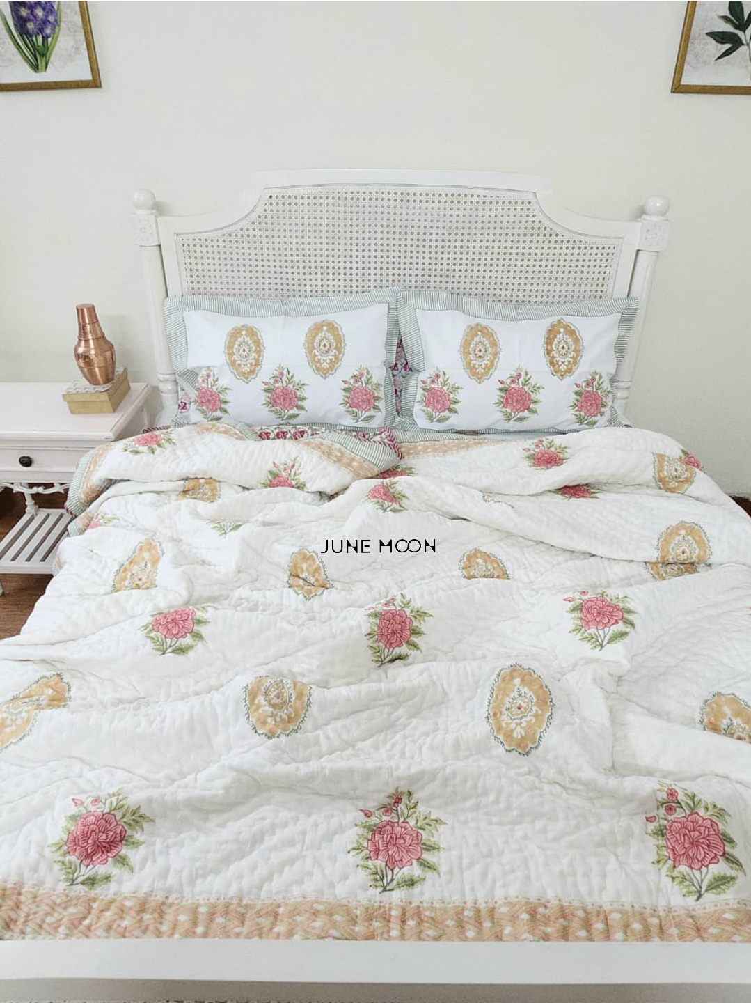 Gulab Mahal - Set of Quilt & Bedsheet