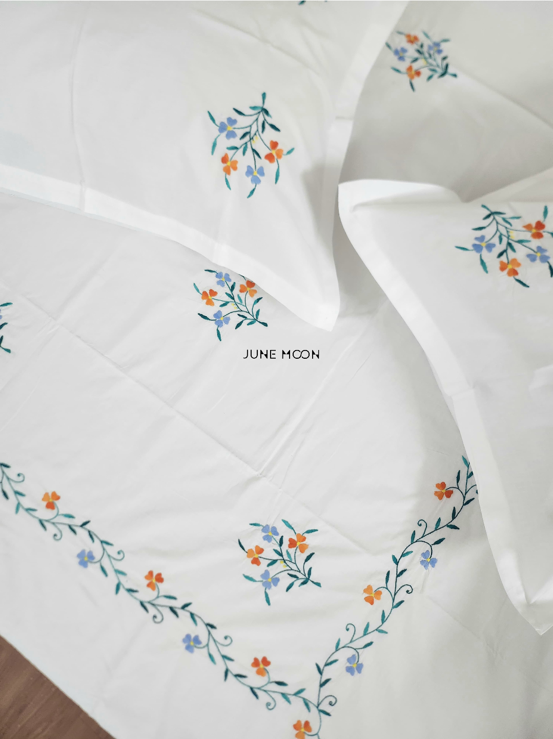 Daffodil - Embroidered Bedsheet Set