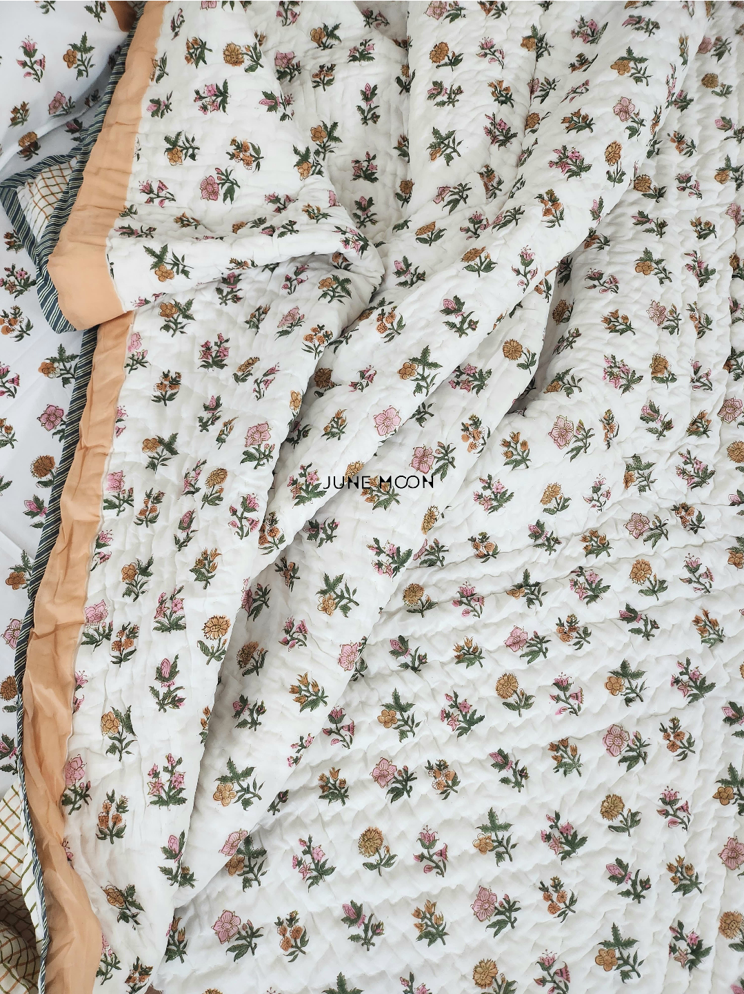 Barfi - Set of Quilt & Bedsheet