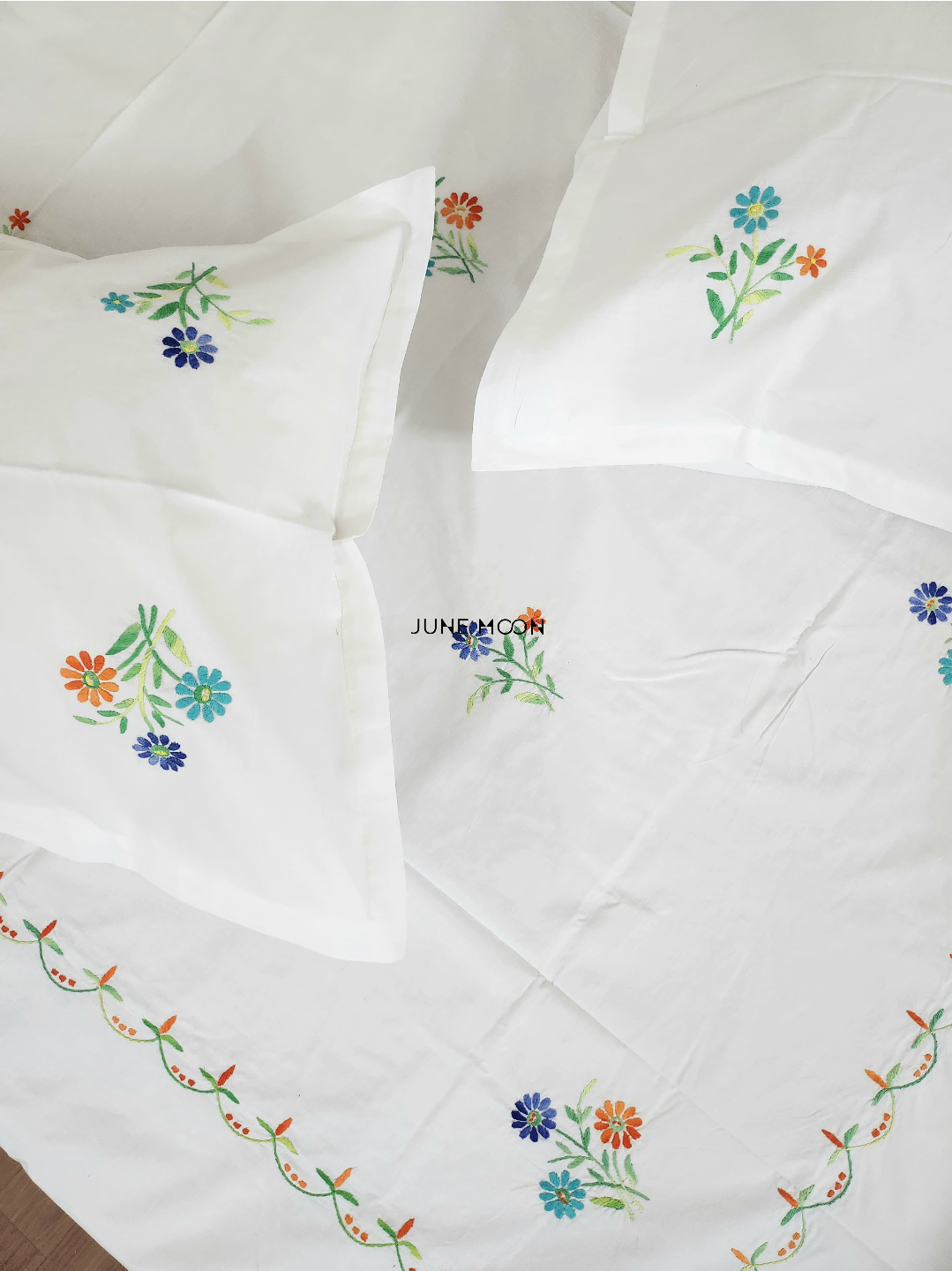 Orabella - Embroidered Bedsheet Set