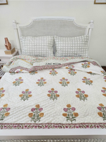 Load image into Gallery viewer, Sunehri Dhoop - Block Printed Muslin Quilt