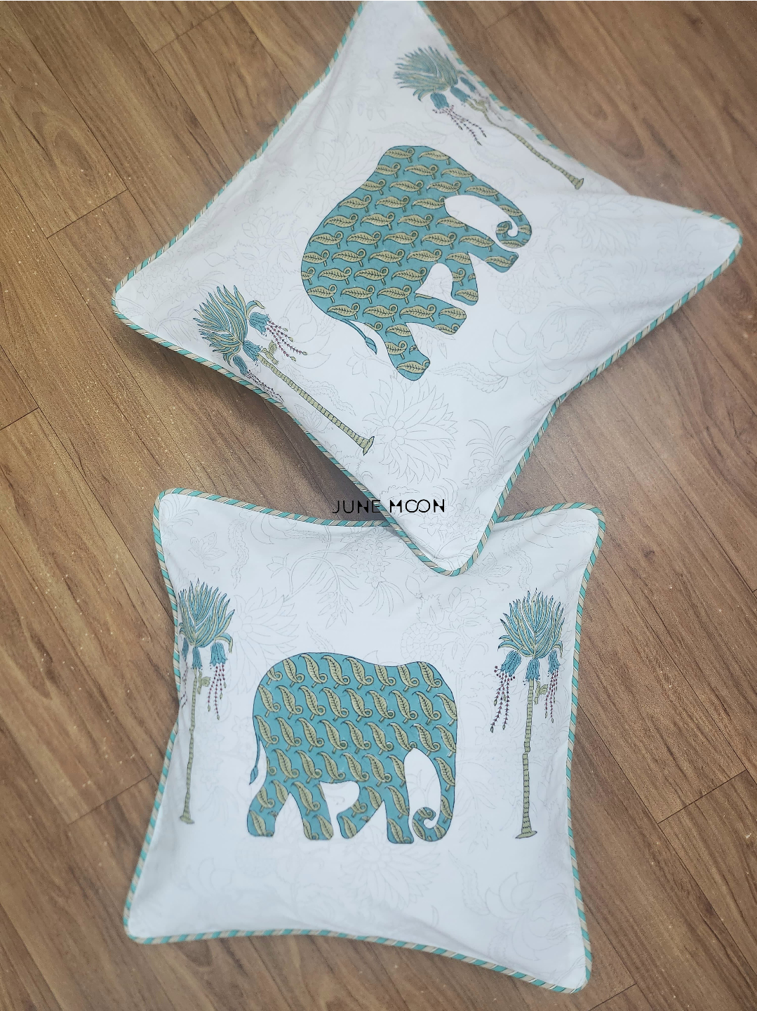 Regal Reign - Set of 2 Cushion Covers