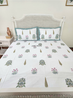 Load image into Gallery viewer, Pretty Woman - Block Printed Bedsheet Set