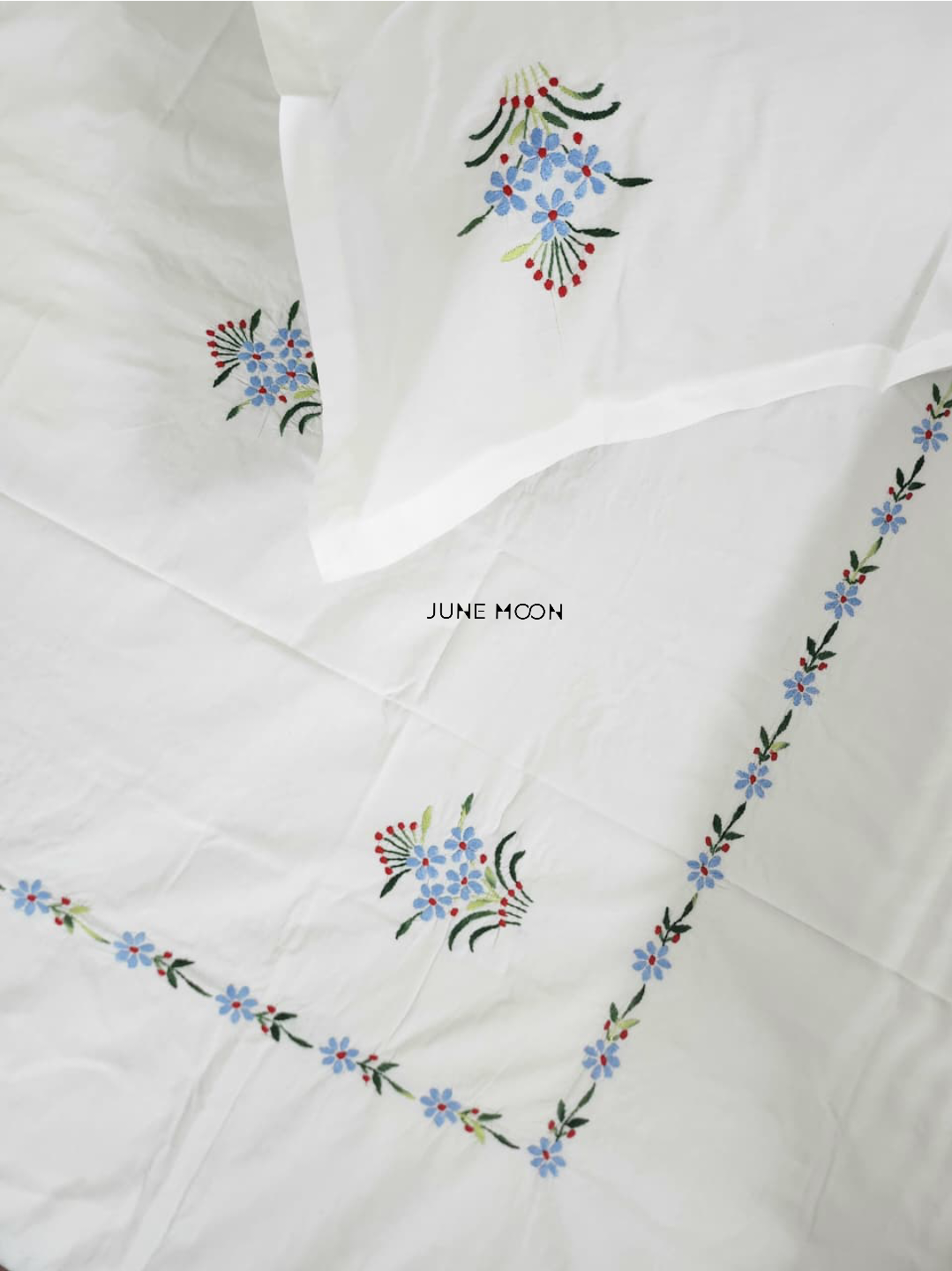 Edith - Embroidered Bedsheet Set