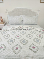 Load image into Gallery viewer, Autumn Rose - Block Printed Muslin Quilt
