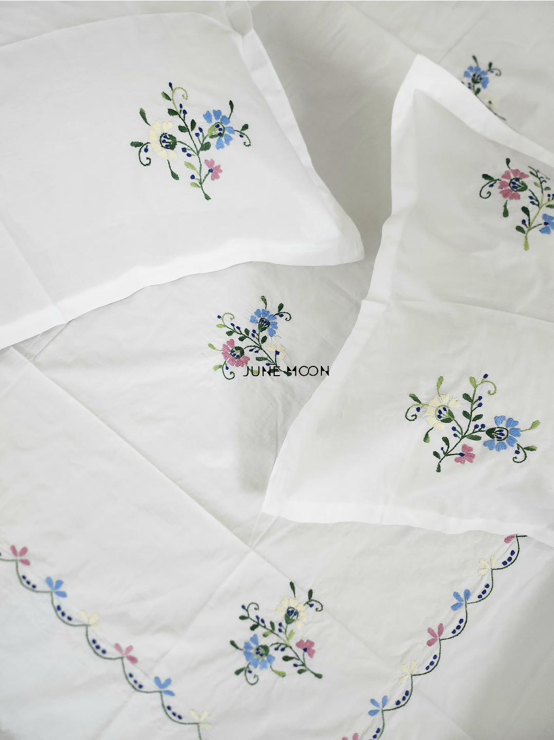 Adele - Embroidered Bedsheet Set