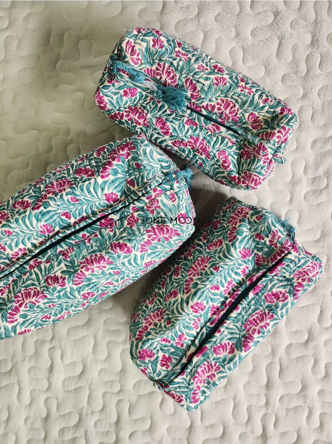 Naveli - Set of 3 Cosmetic Bags
