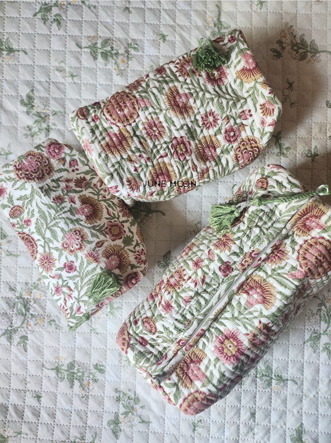 Naveli - Set of 3 Cosmetic Bags