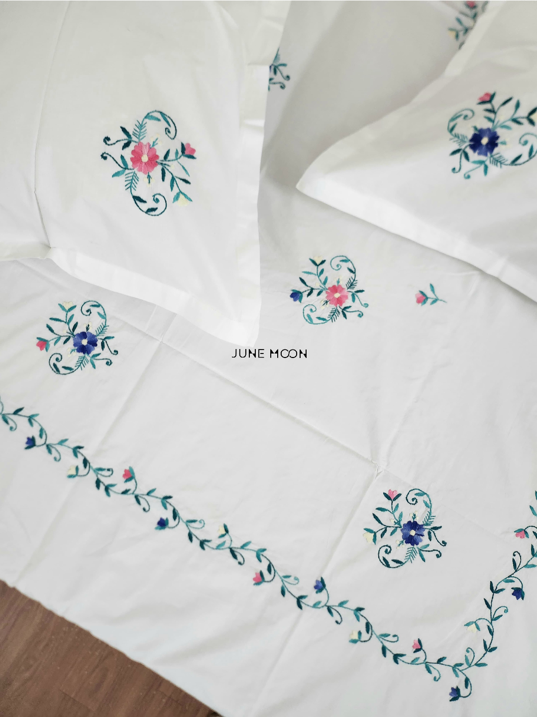 Camille - Embroidered Bedsheet Set