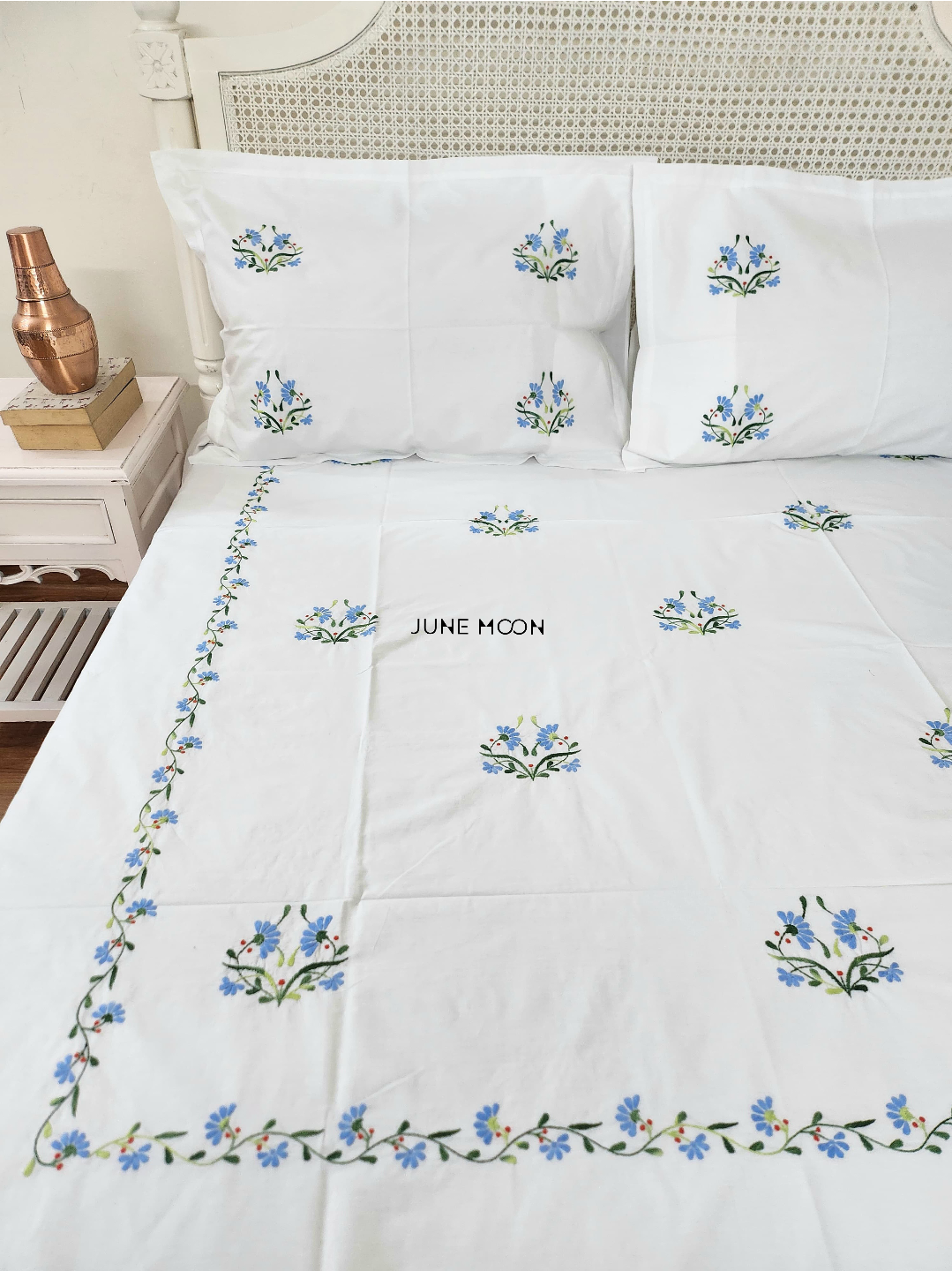 Emma - Embroidered Bedsheet Set