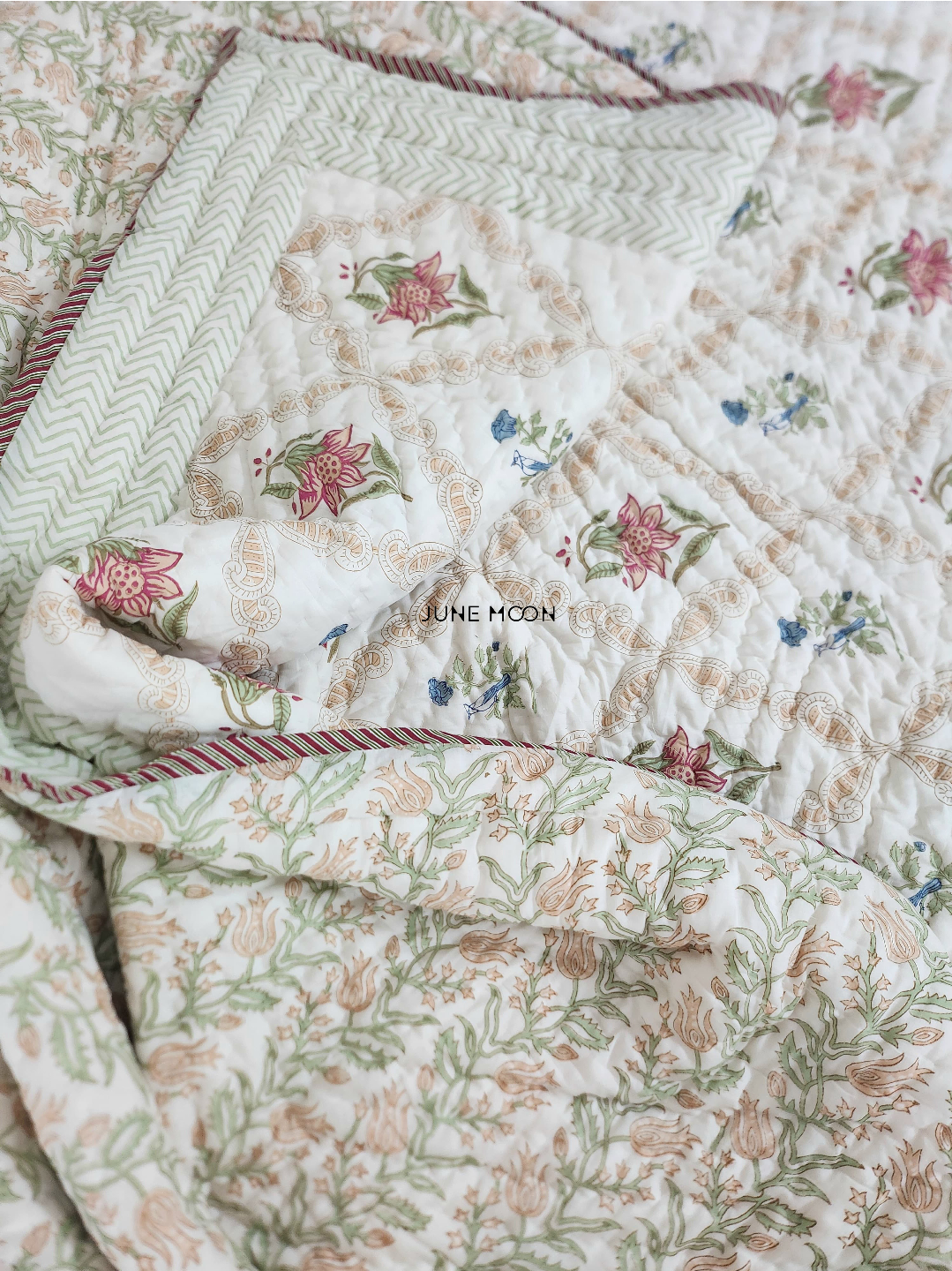 Into The Woods - Set of Quilt & Bedsheet