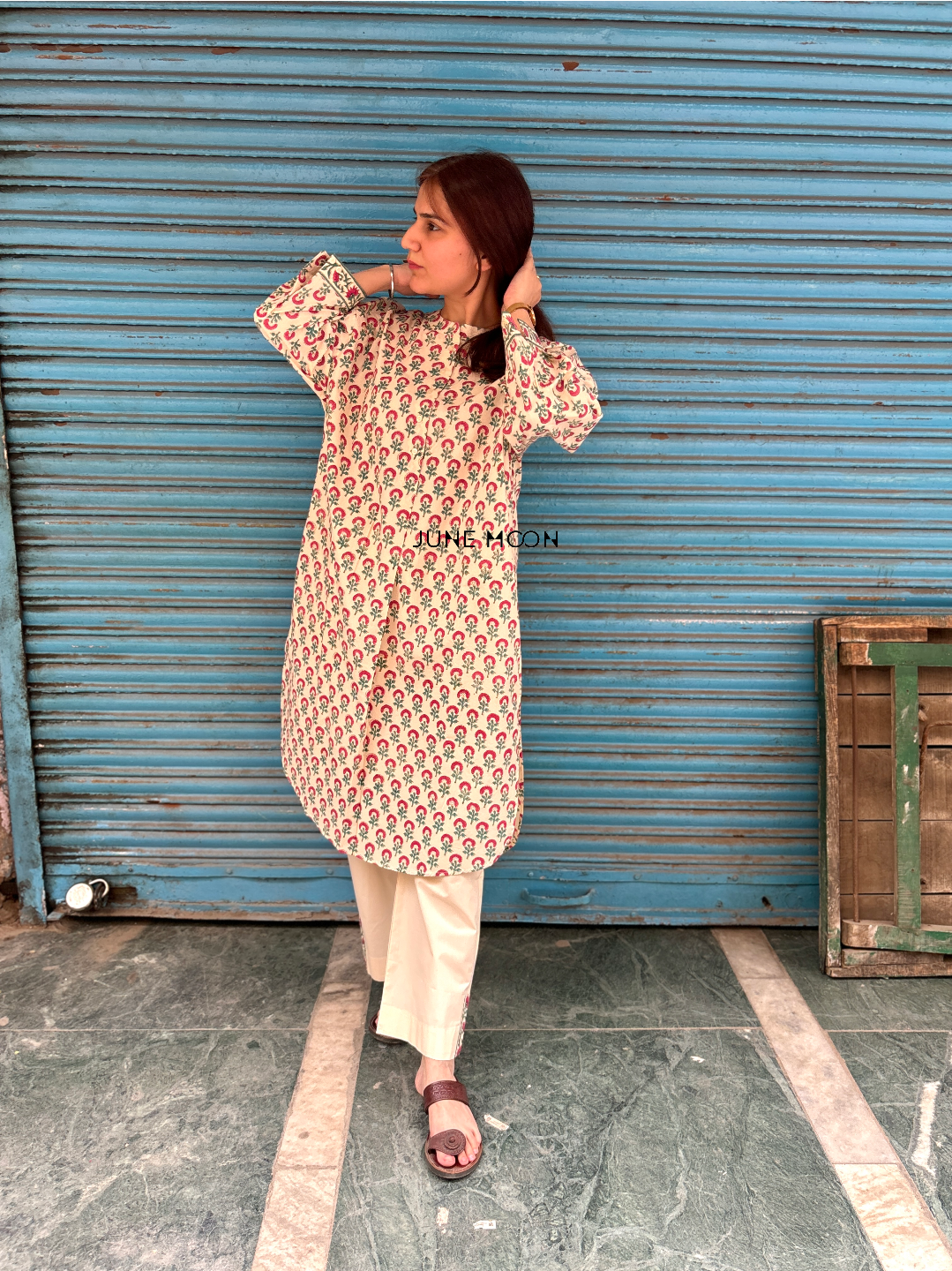 Nafeesa - Loose Fit Kurta With Pants