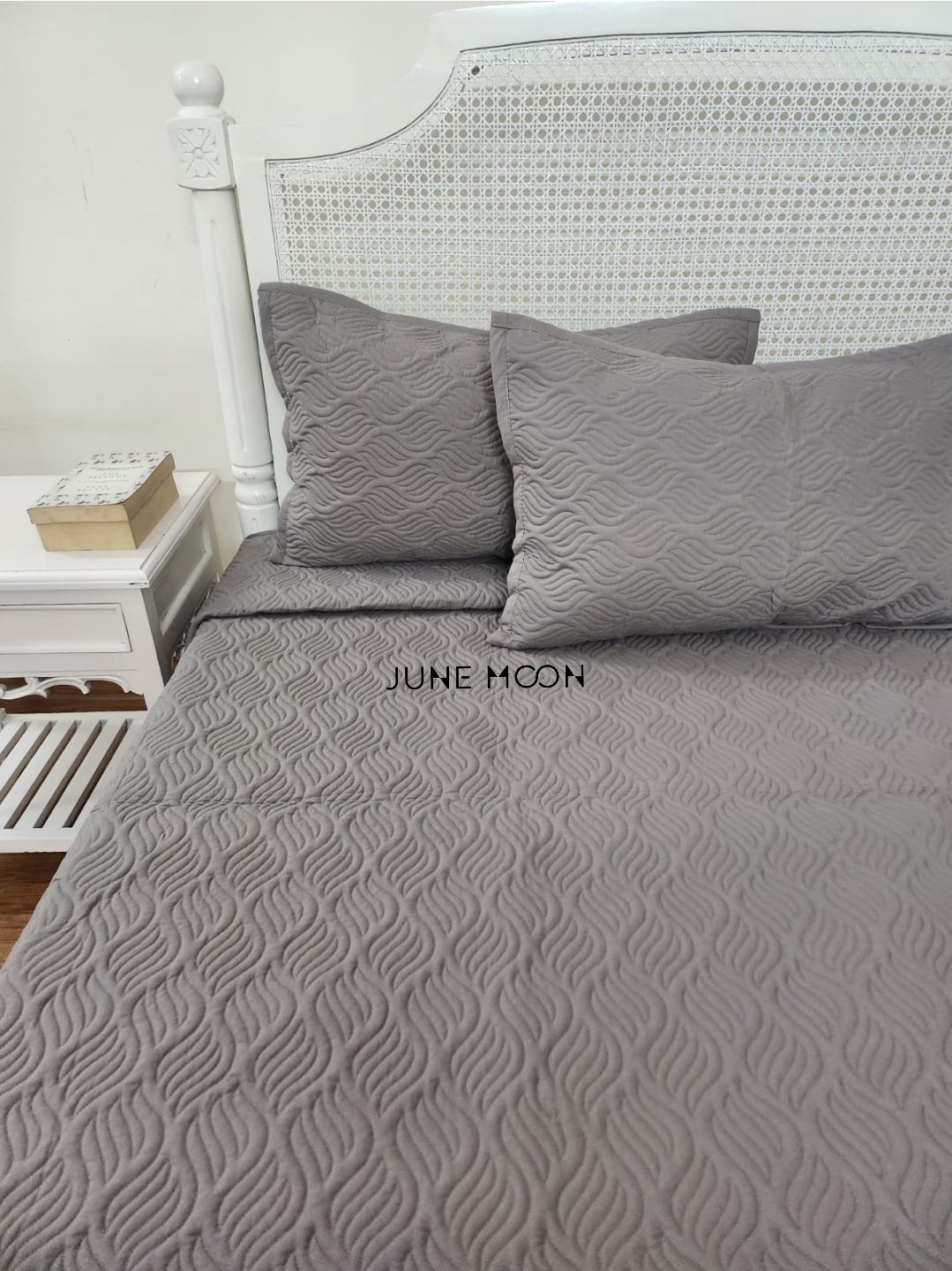 Jahaan - Quilted Bedcover Set