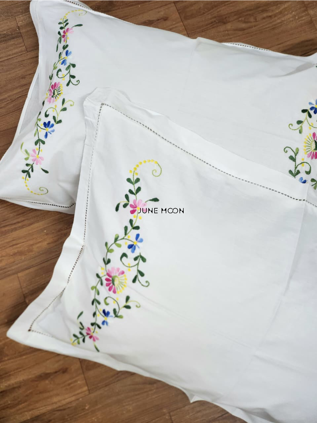 Bella - Set Of 2 Embroidered Pillow Cases