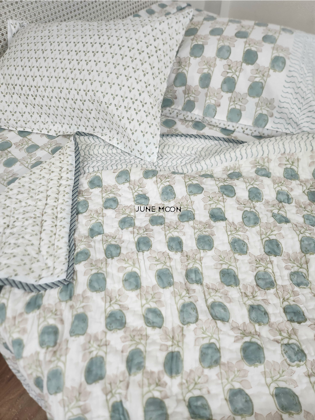 Zehnaseeb - Block Printed Muslin Quilt