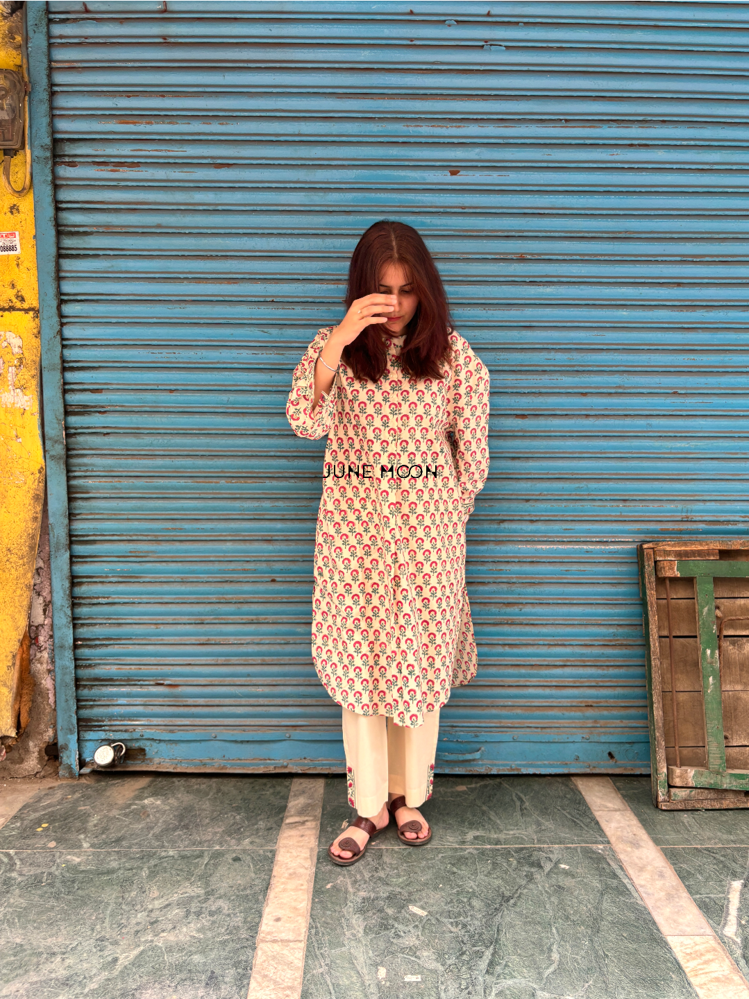 Nafeesa - Loose Fit Kurta With Pants