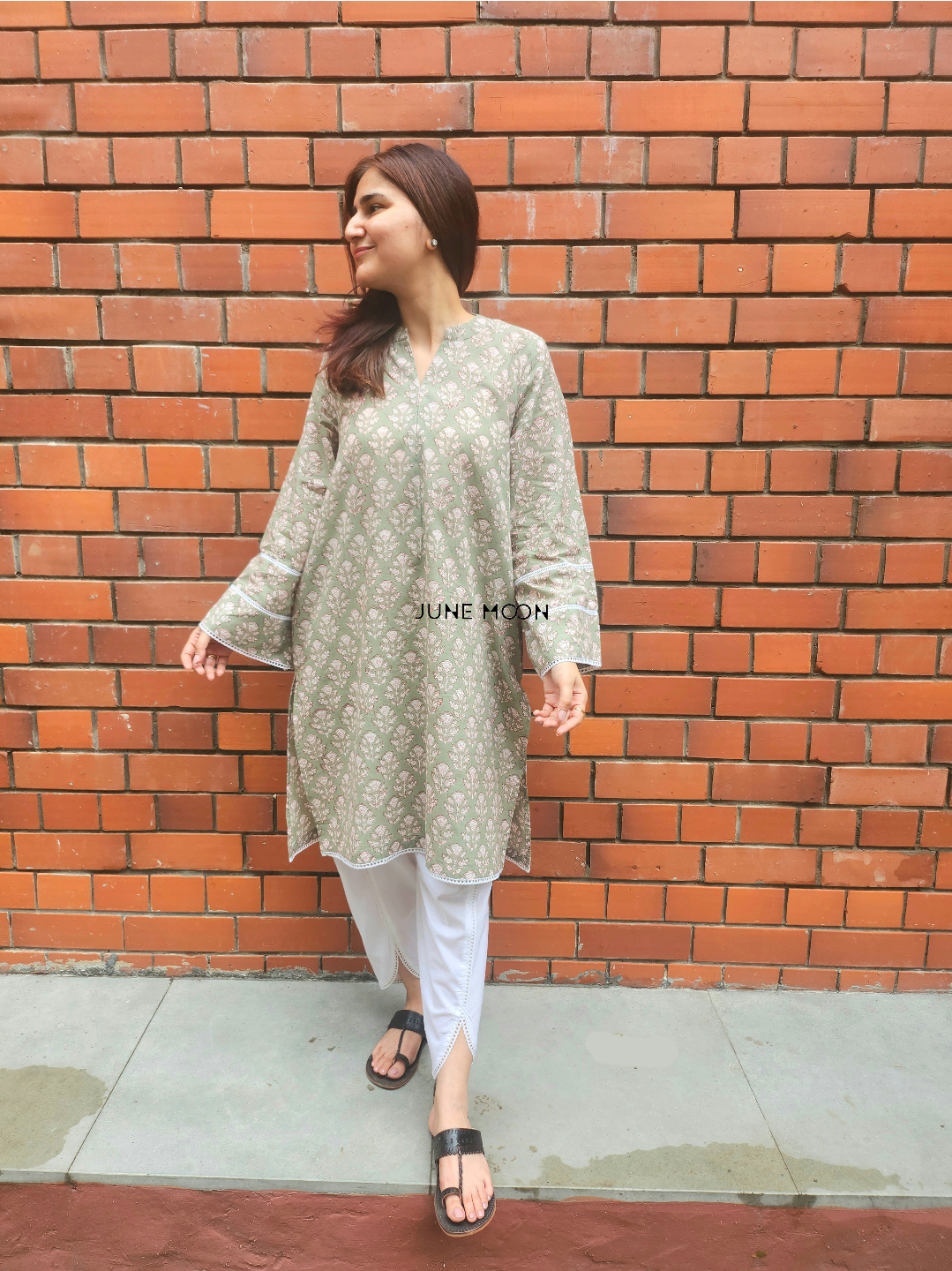 Parizaad Set - Kurta & Pants