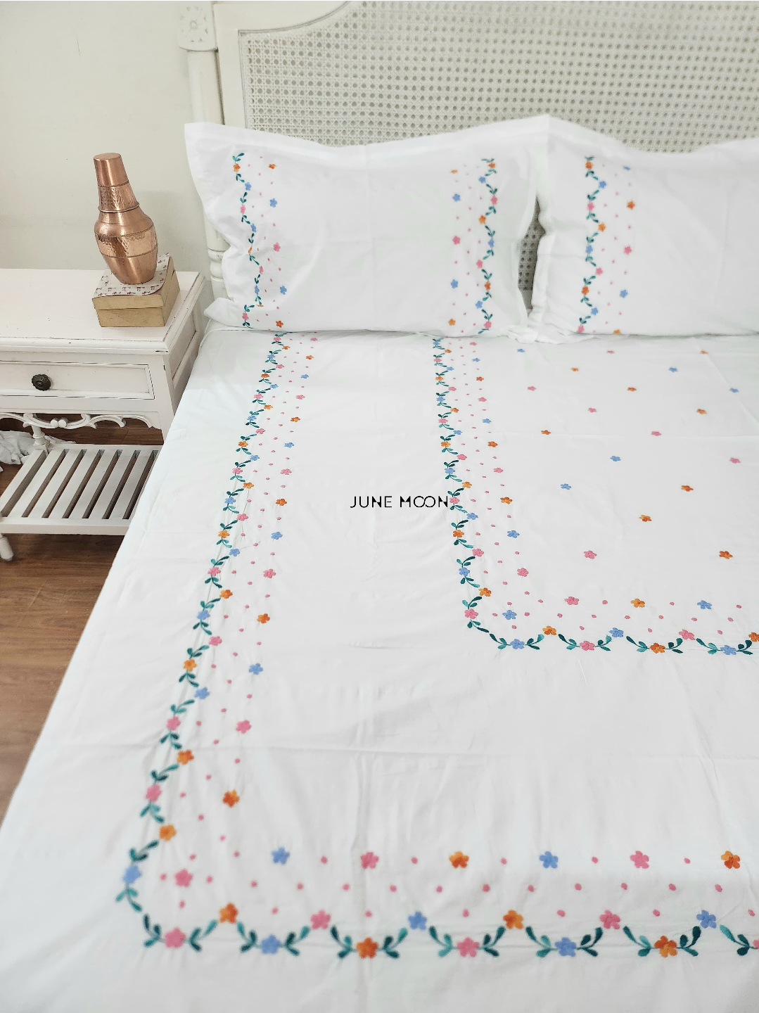 Marie - Embroidered Bedsheet Set