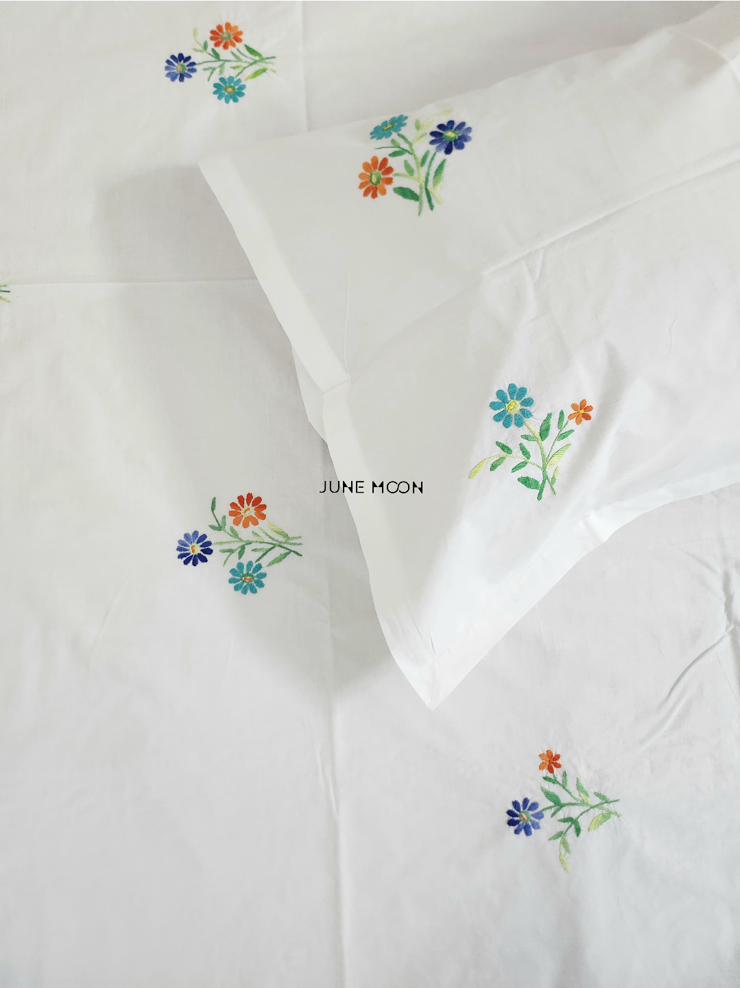 Orabella - Embroidered Bedsheet Set