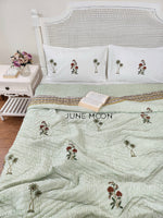 Load image into Gallery viewer, Gul Bano - Set of Quilt &amp; Bedsheet
