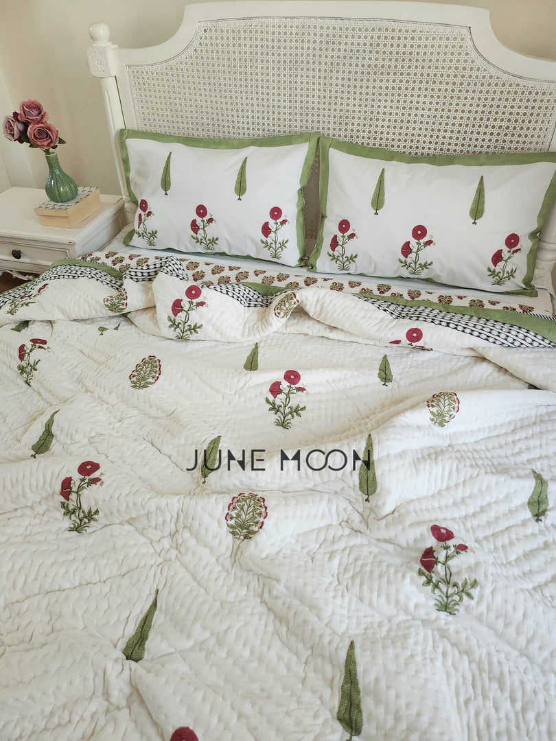 Rare Ruby - Set of Quilt & Bedsheet