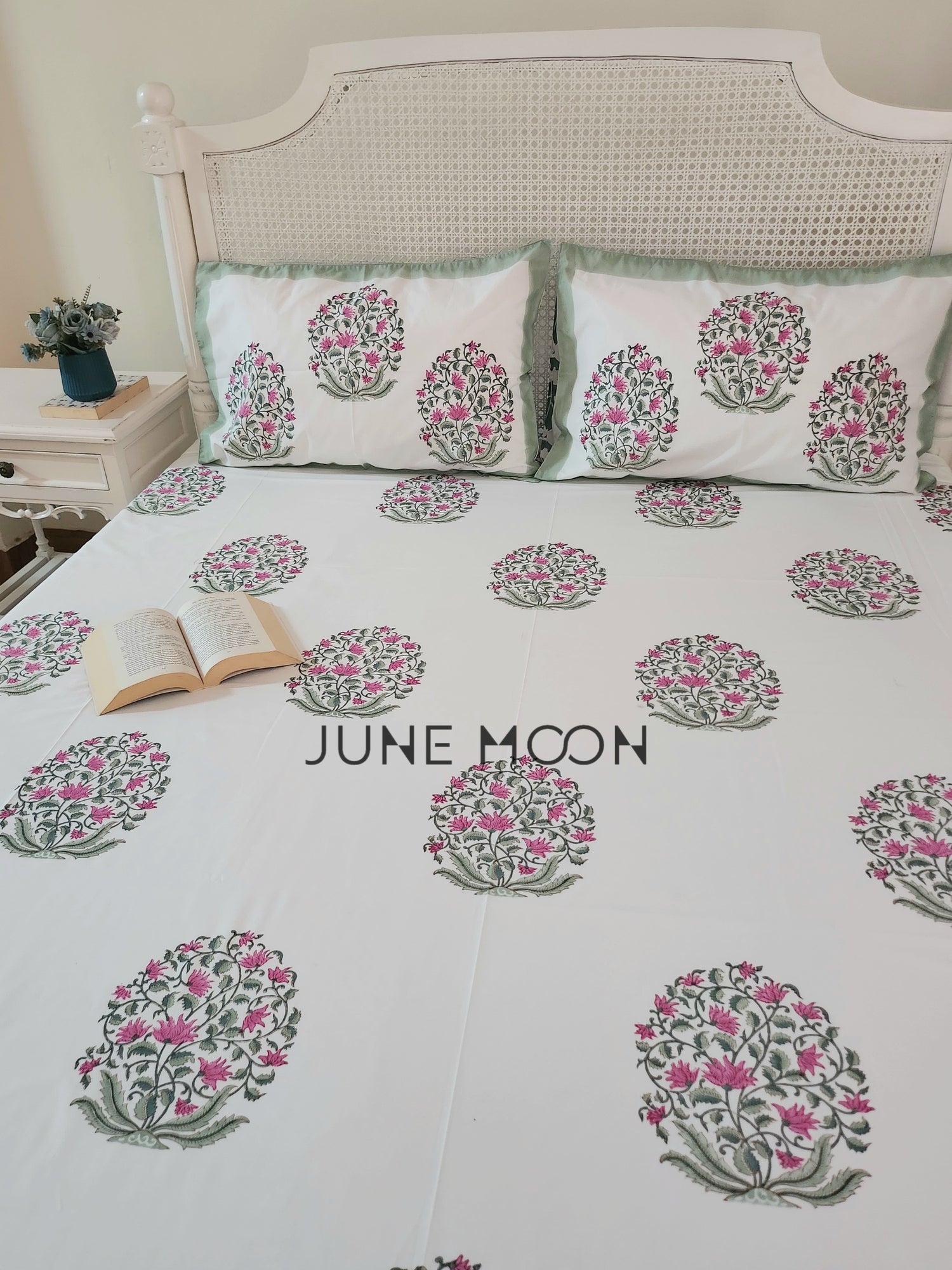 Nazaakat - Block Printed Bedsheet Set