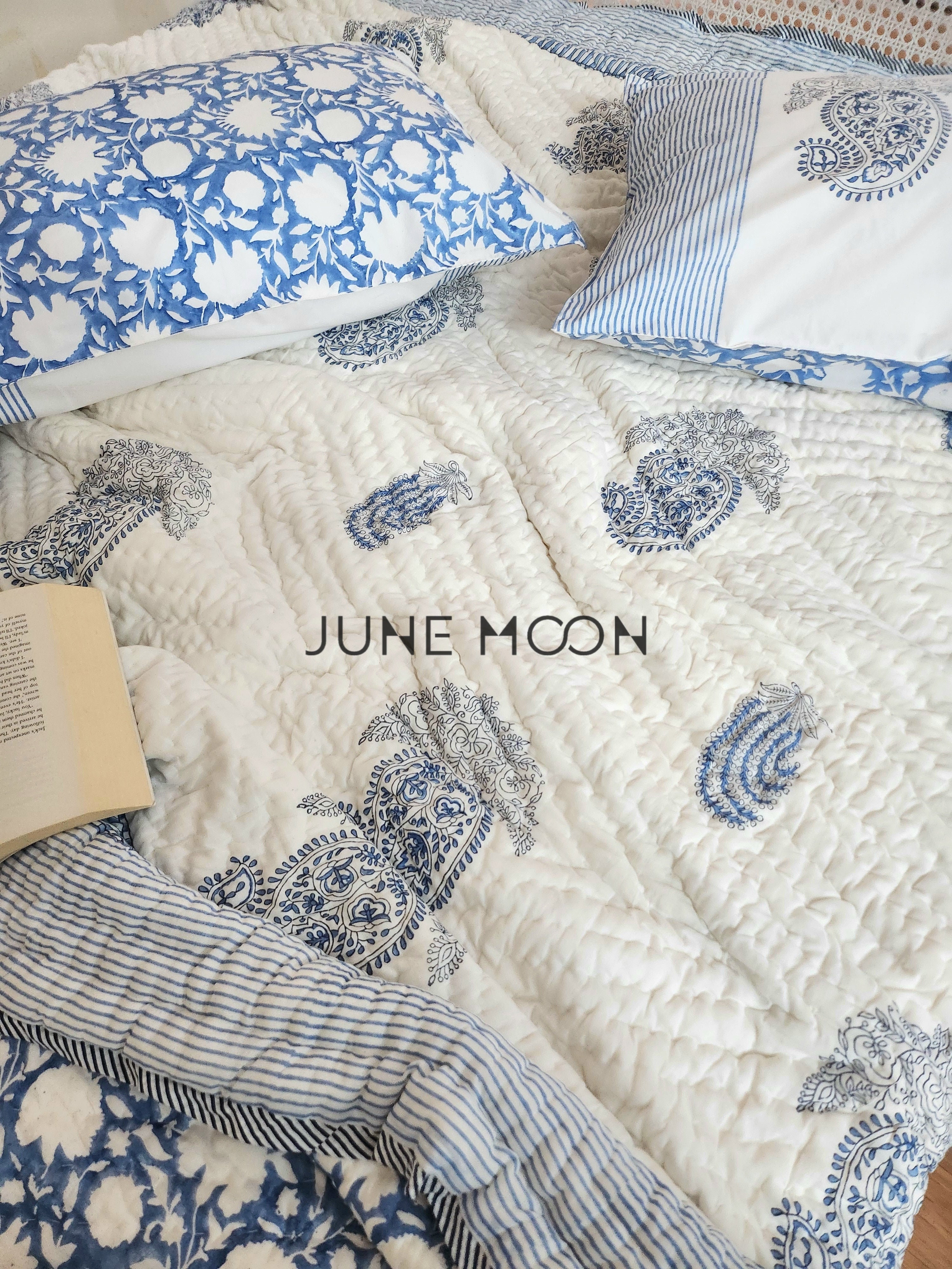 Siri Miri - Set of Quilt &amp; Bedsheet
