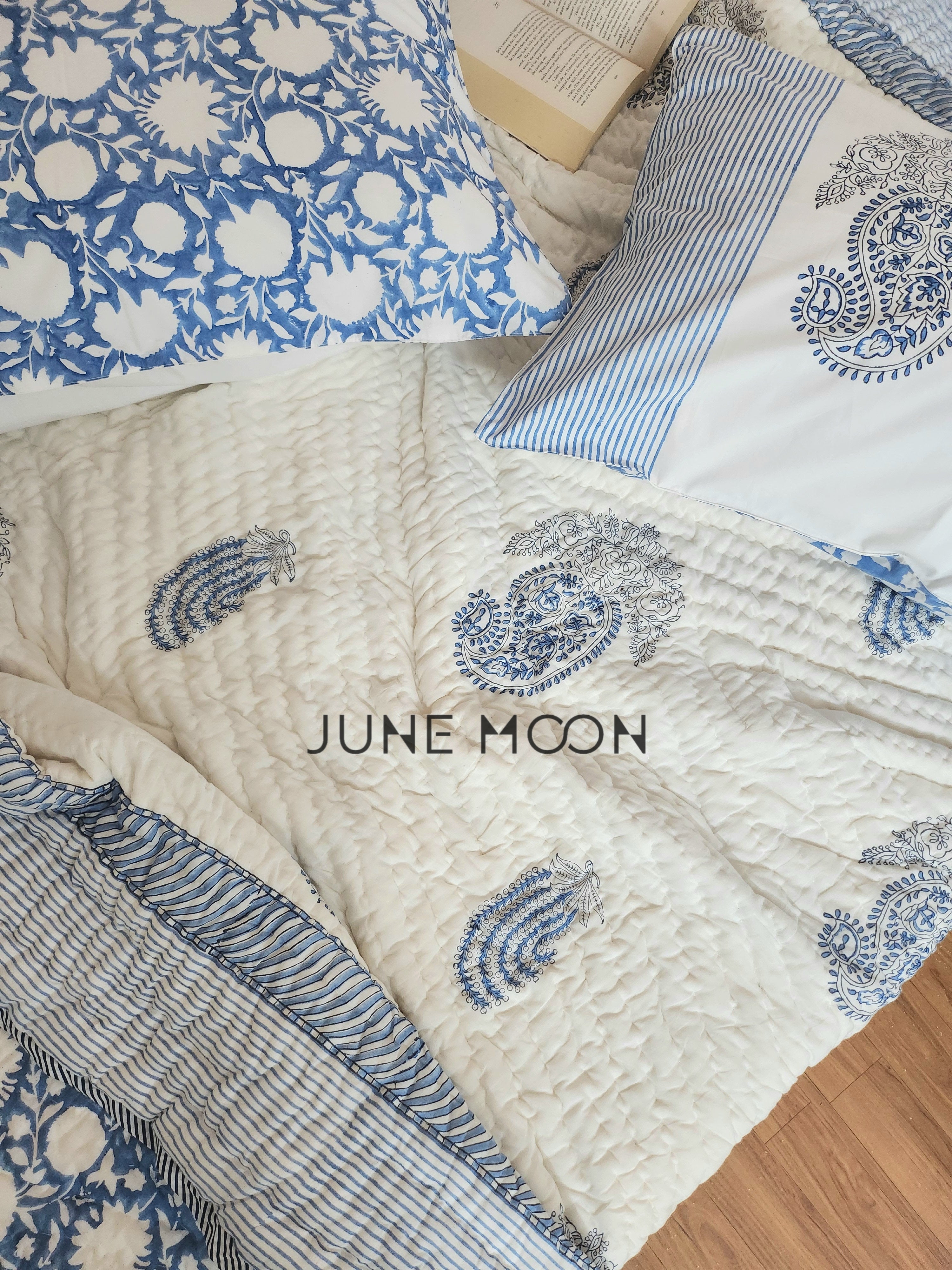 Siri Miri - Set of Quilt &amp; Bedsheet