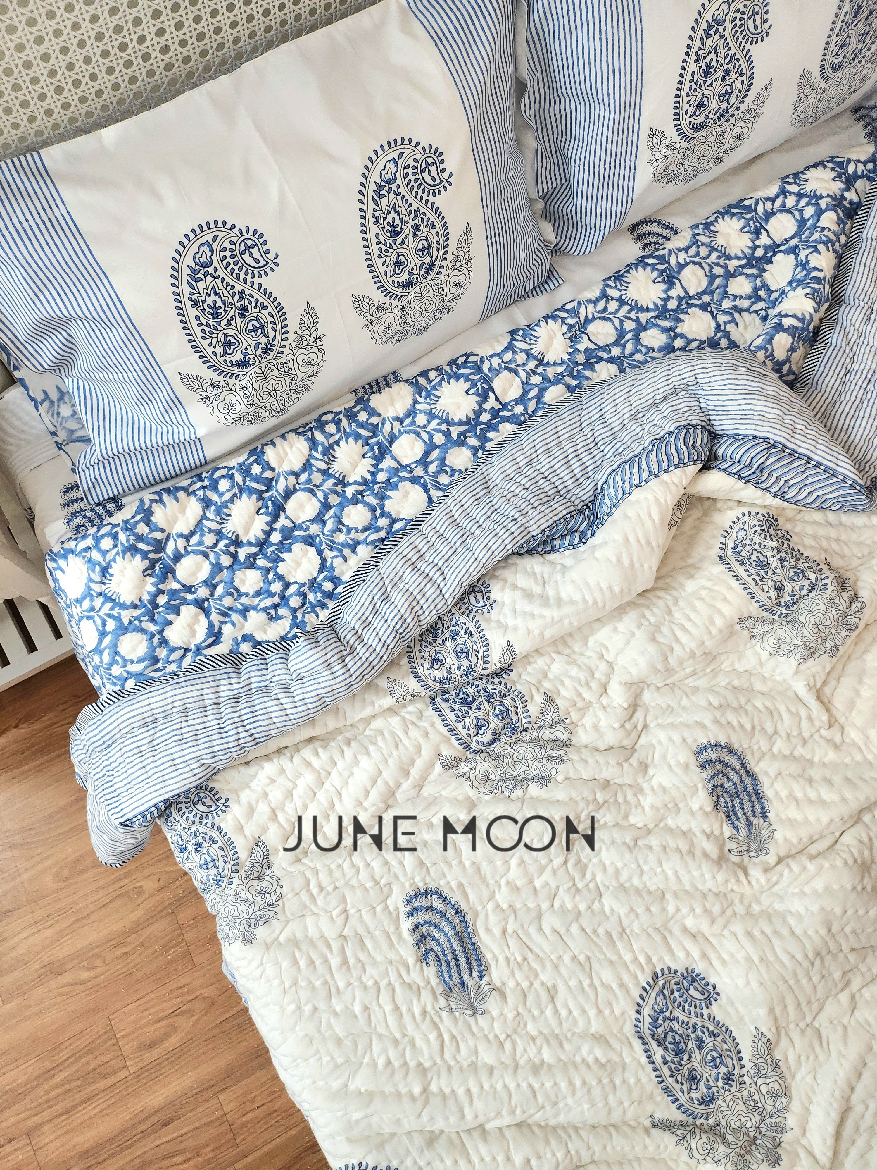 Siri Miri - Set of Quilt &amp; Bedsheet