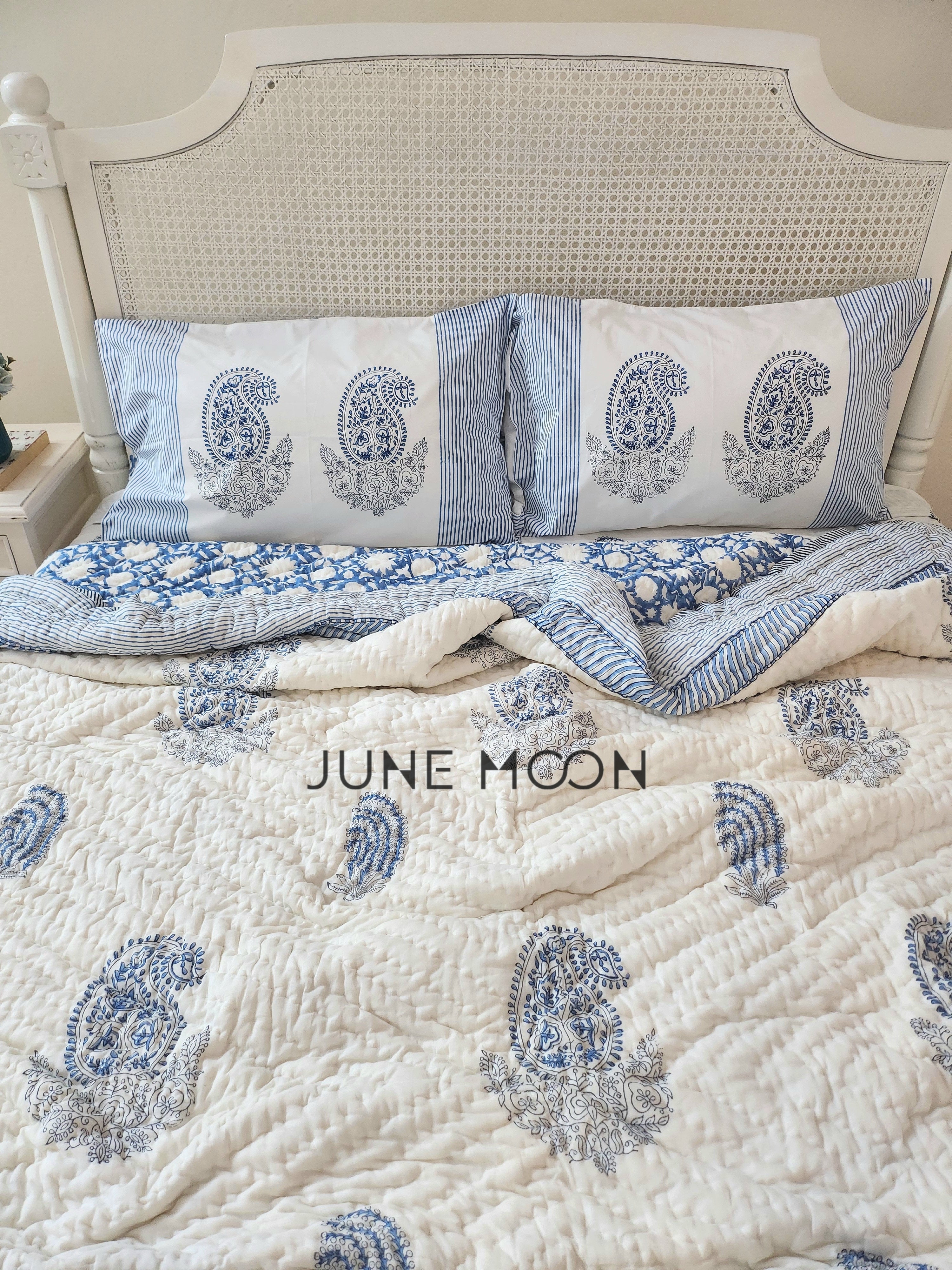 Siri Miri - Set of Quilt &amp; Bedsheet