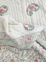 Load image into Gallery viewer, Coral Crush-Block Printed Muslin Quilt (Cream Base)
