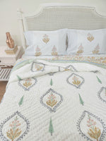 Load image into Gallery viewer, Hues Of India - Block Printed Muslin Quilt
