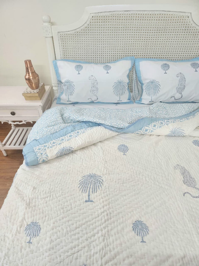 Regal Retreat - Set of Quilt & Bedsheet