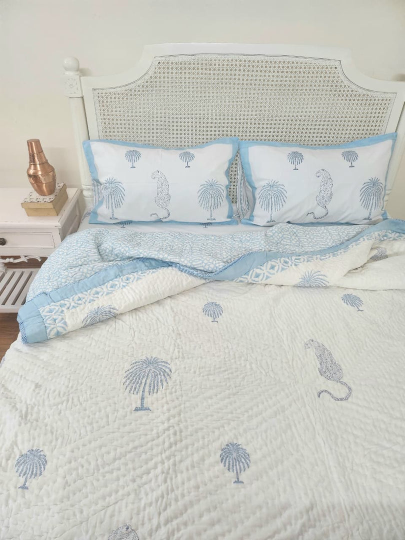 Regal Retreat - Set of Quilt & Bedsheet