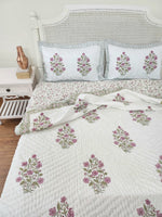 Load image into Gallery viewer, It&#39;s all Feminine - Set of Quilt &amp; Bedsheet
