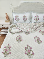Load image into Gallery viewer, It&#39;s all Feminine - Set of Quilt &amp; Bedsheet
