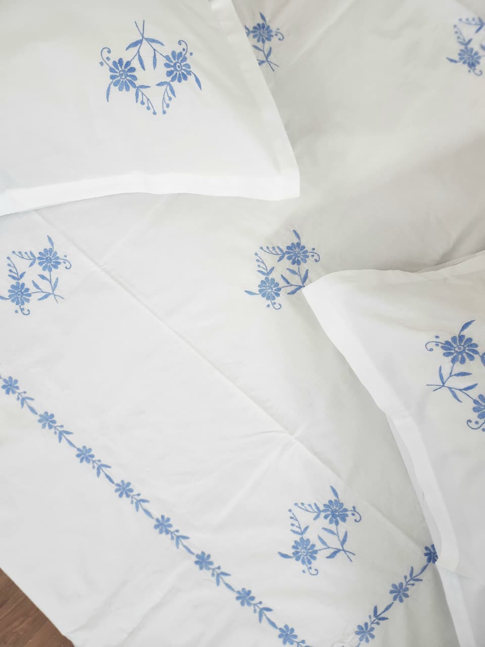 Brittany - Embroidered Bedsheet Set