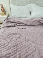 Load image into Gallery viewer, Paradise - Solid Cotton Quilt
