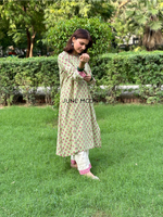 Load image into Gallery viewer, Seher - Set of Kurta &amp; Pant
